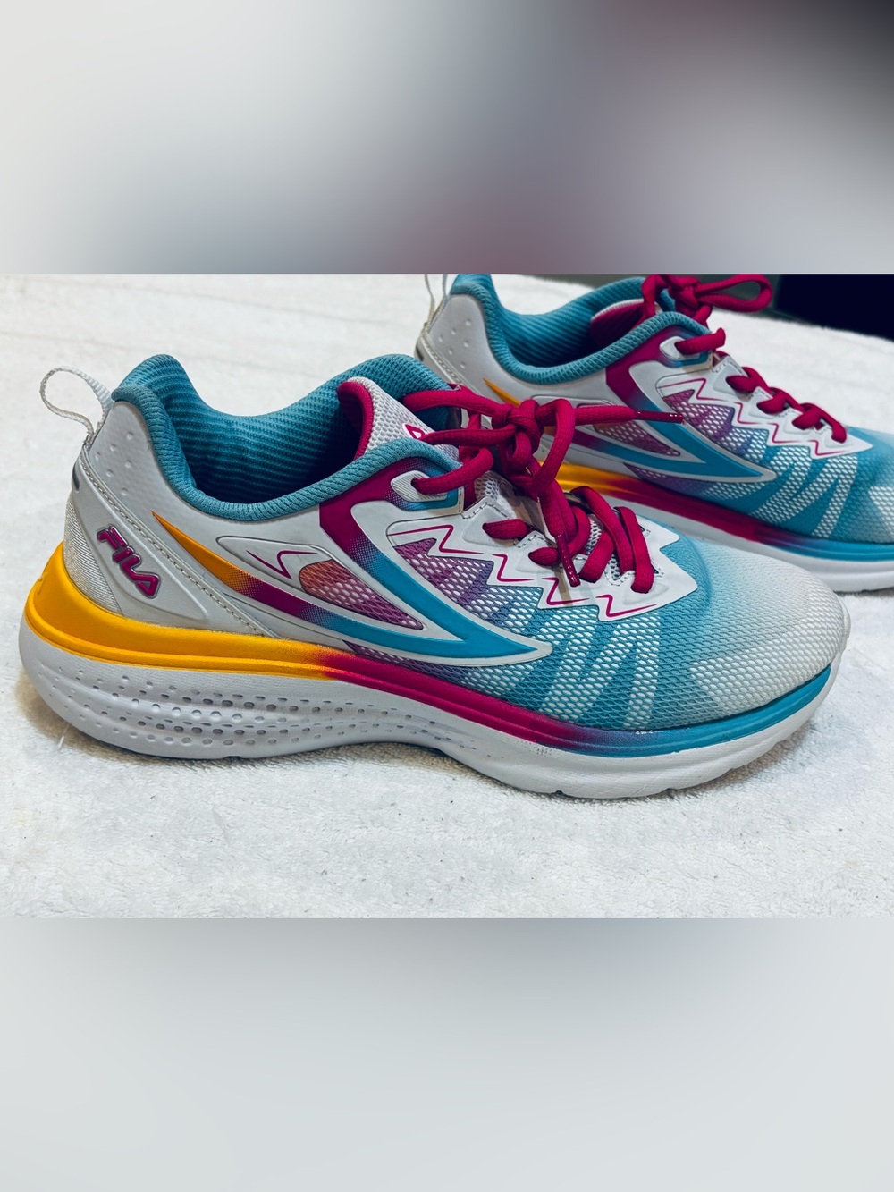 Brand New Stylish Sneakers By Fila - Women’s Size 6.5 - Box 83